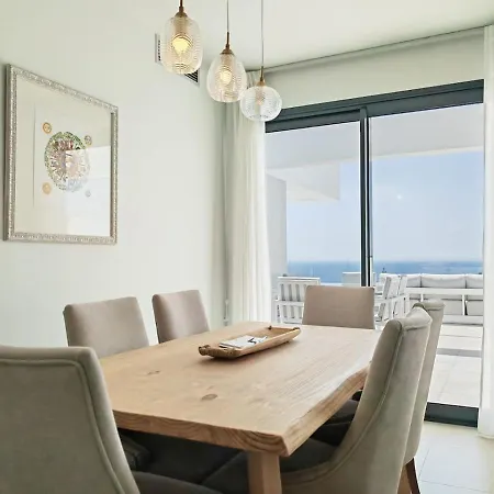 Stunning 3 Bed Penthouse In - Pure South *