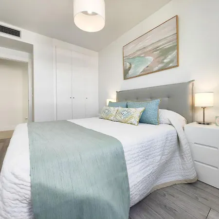 Stunning 3 Bed Penthouse In - Pure South
