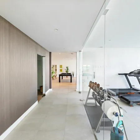 Stunning 3 Bed Penthouse In - Pure South *