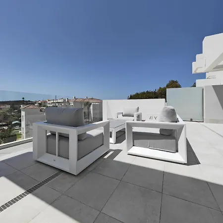 Stunning 3 Bed Penthouse In - Pure South